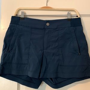 Athleta Trekkie shorts